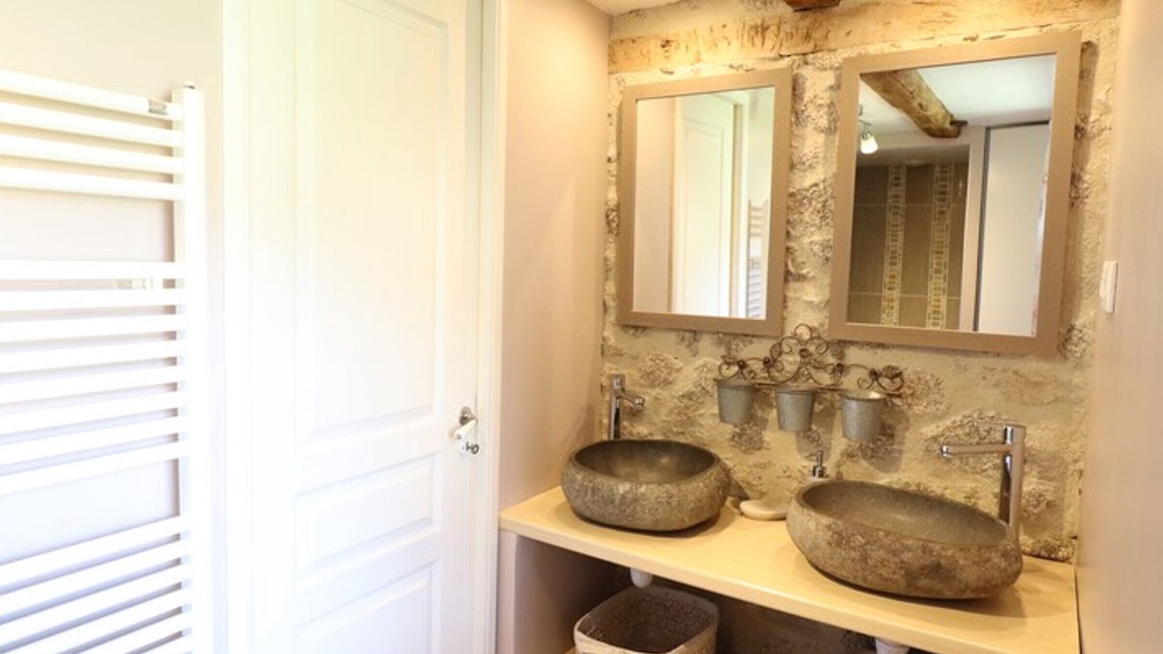Photo of Bathroom in Saint-Mamet-la-Salvetat