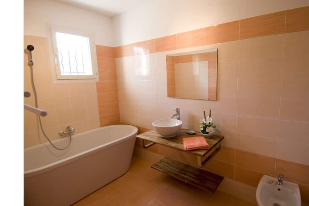 Photo of Bathroom in Montreal