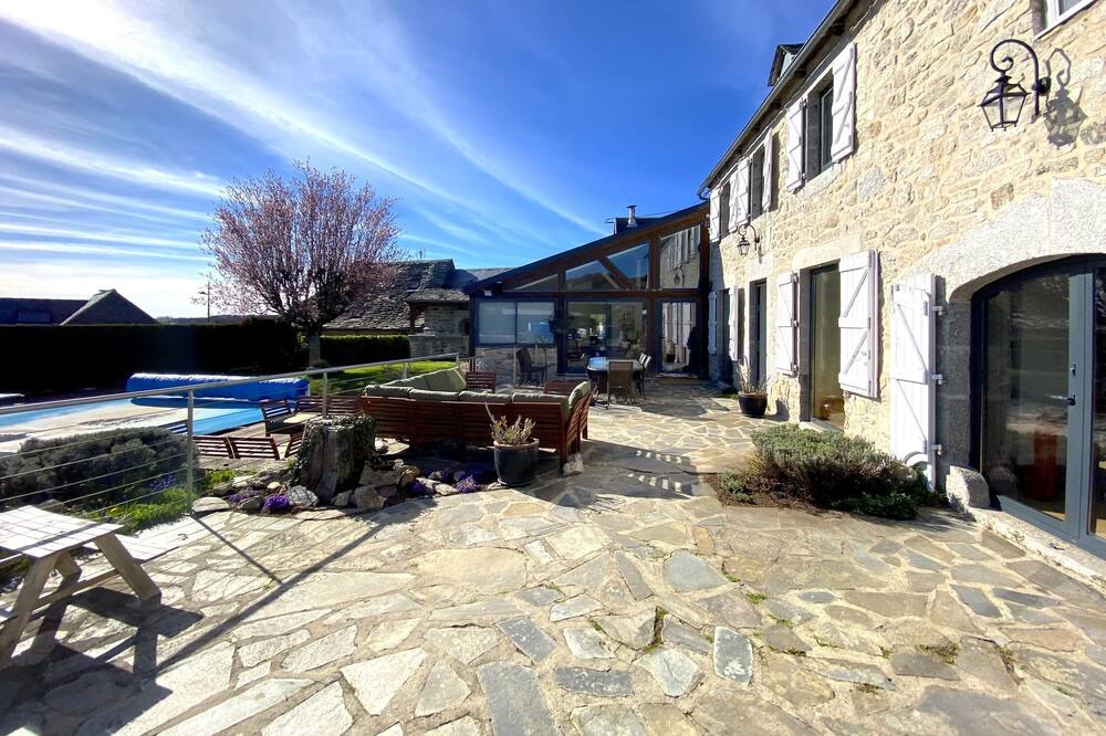 Photo of Patio Balcony in Soulages-Bonneval