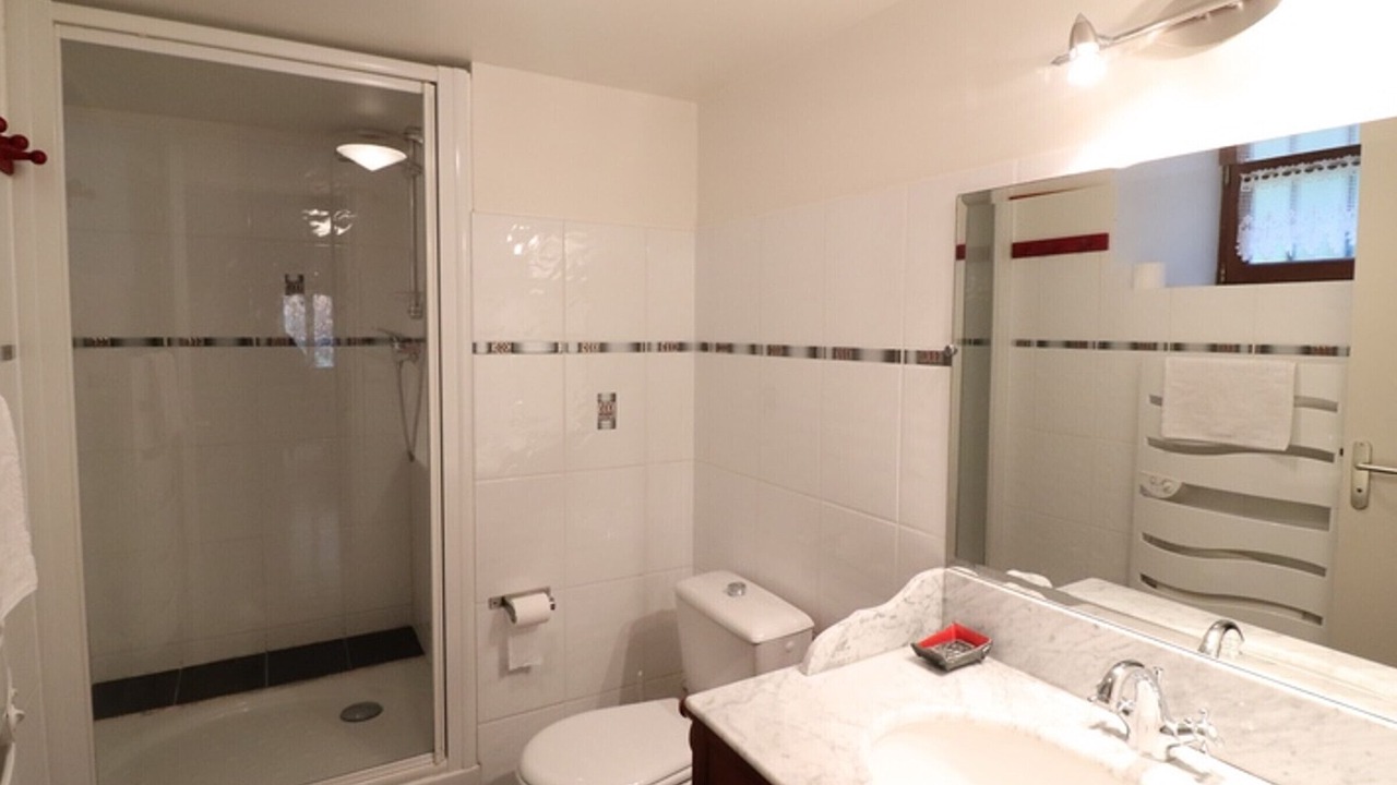 Photo of Bathroom in Lapeyrugue
