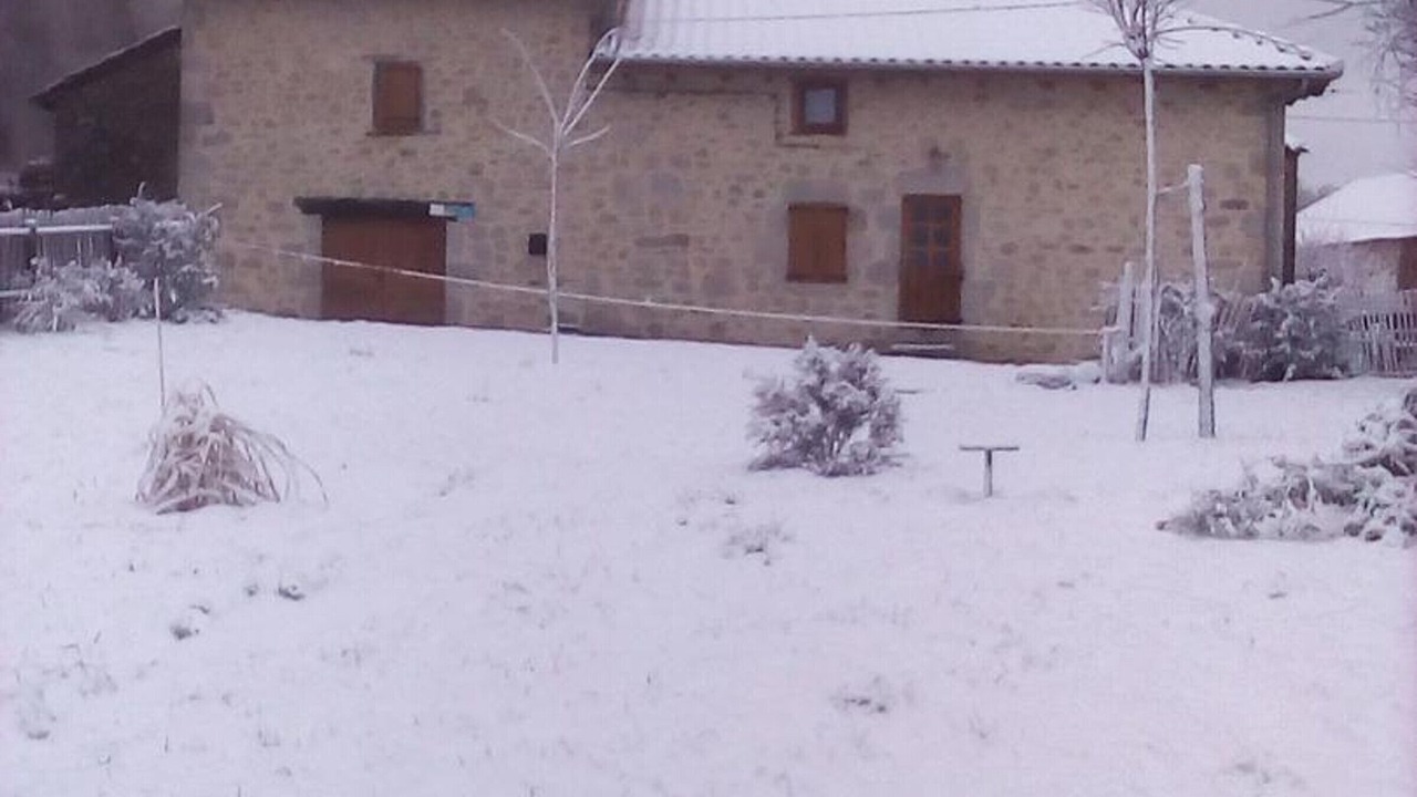 Photo of Outdoor in Pers