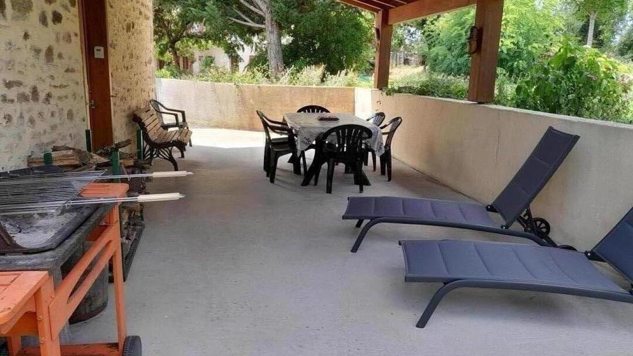 Photo of Patio Balcony in Saint-Constant-Fournoules