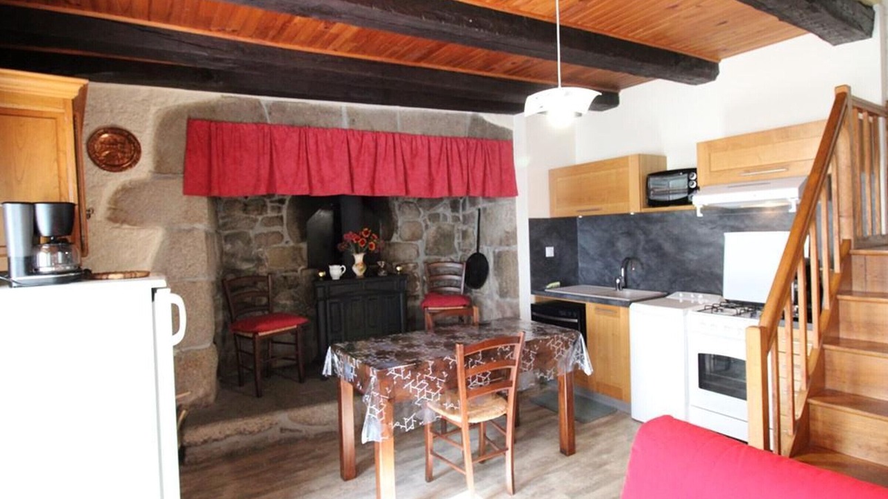 Photo of Kitchen in Ladinhac