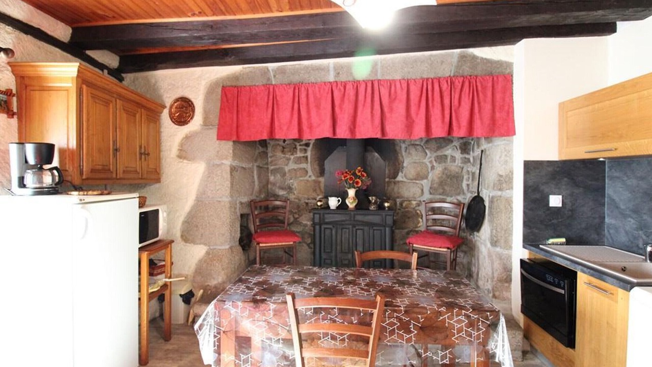 Photo of Kitchen in Ladinhac