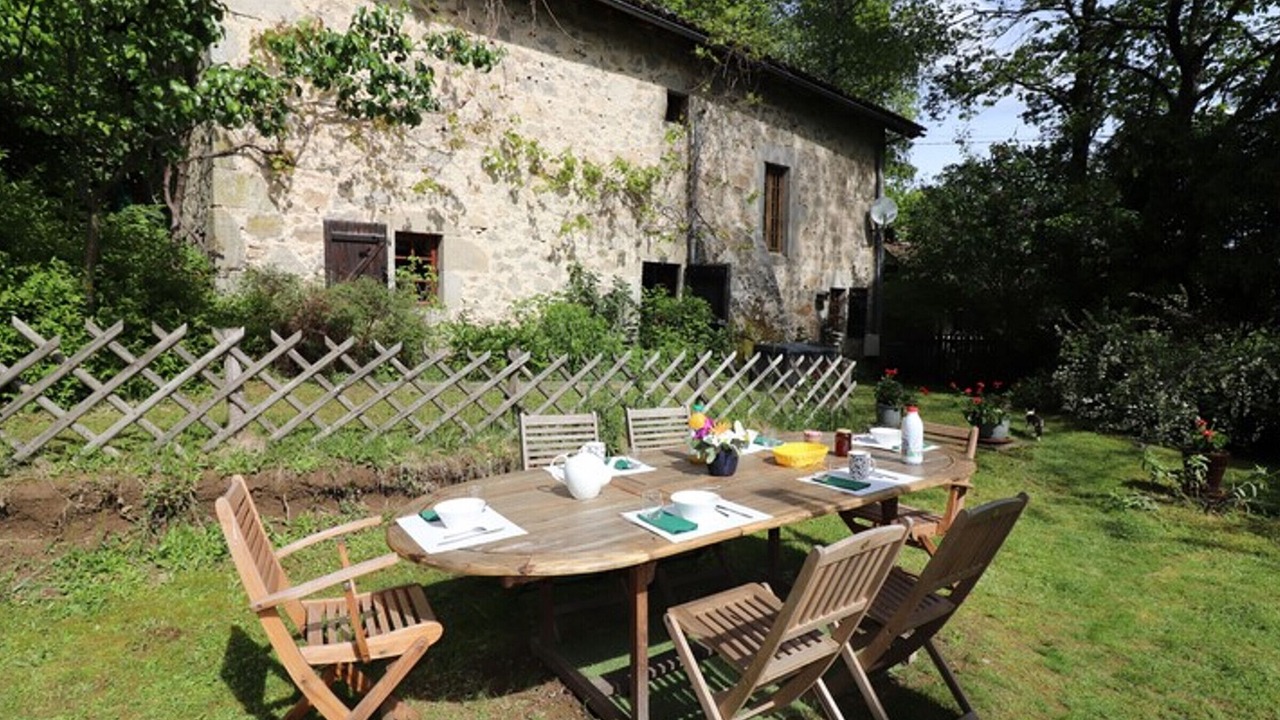 Photo of Outdoor in Parlan