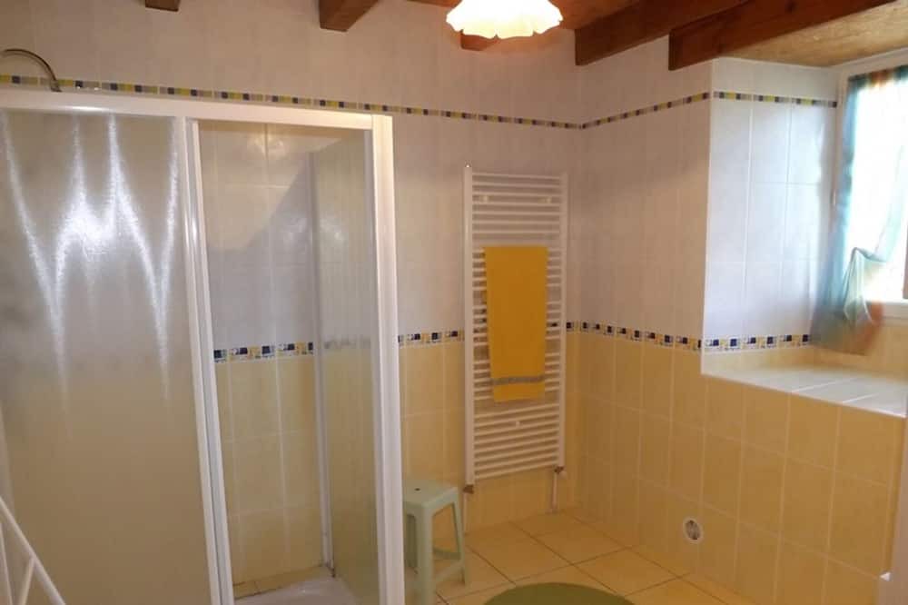 Photo of Bathroom in Parlan