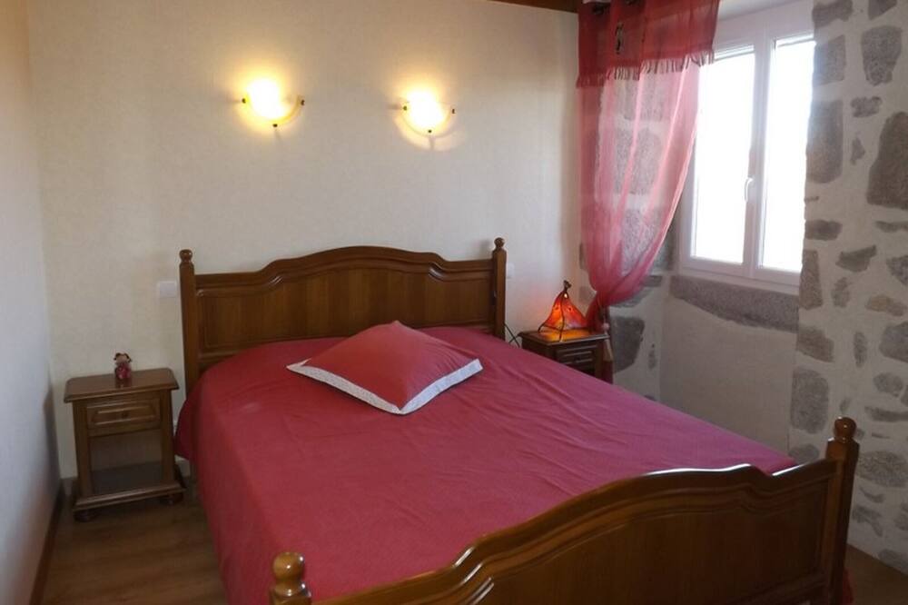 Photo of Bedroom in Parlan