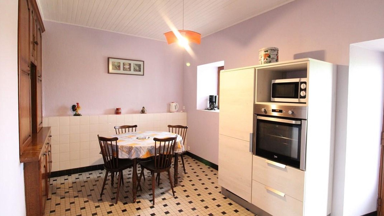 Photo of Kitchen in Roannes-Saint-Mary
