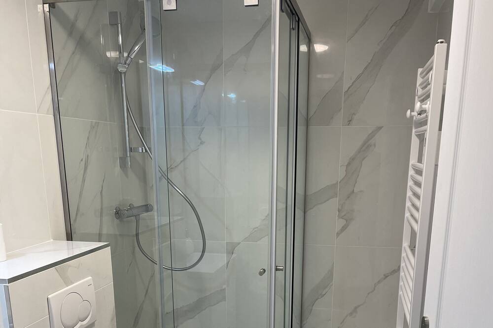 Photo of Bathroom in Gaillard