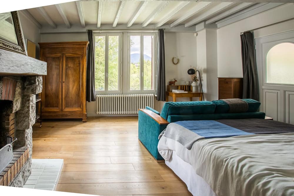 Photo of Bedroom in Saint-Alban-de-Montbel