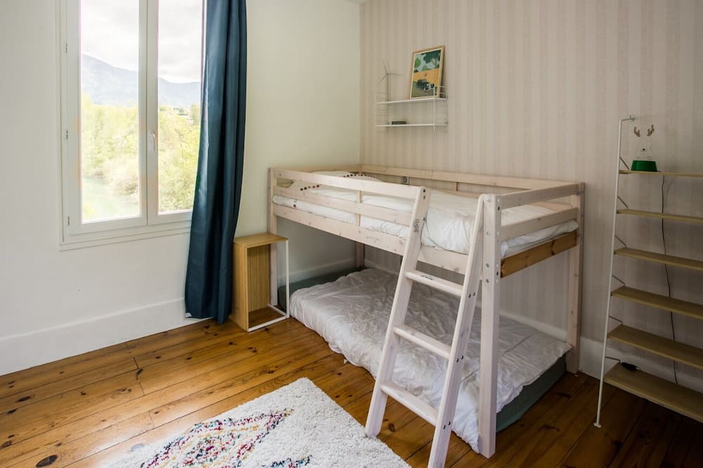 Photo of Bedroom in Saint-Alban-de-Montbel
