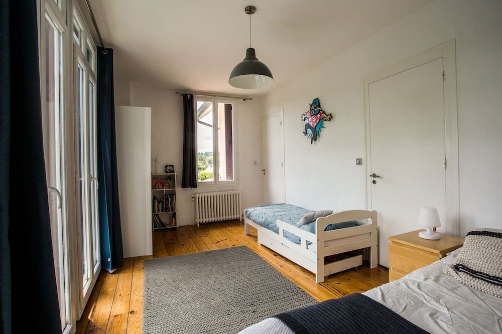 Photo of Bedroom in Saint-Alban-de-Montbel