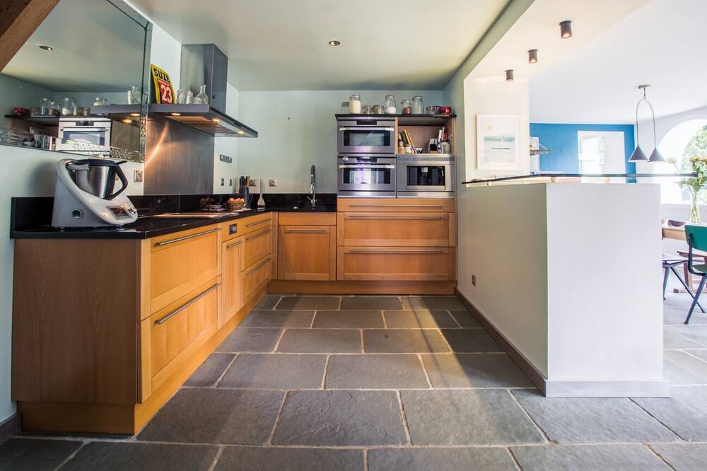 Photo of Kitchen in Saint-Alban-de-Montbel