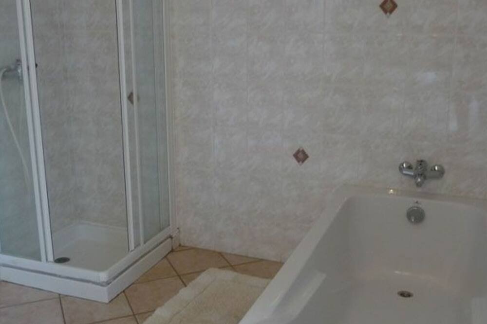 Photo of Bathroom in Grand-Vabre