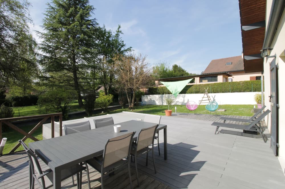 Photo of Patio Balcony in Saint-Alban-de-Montbel