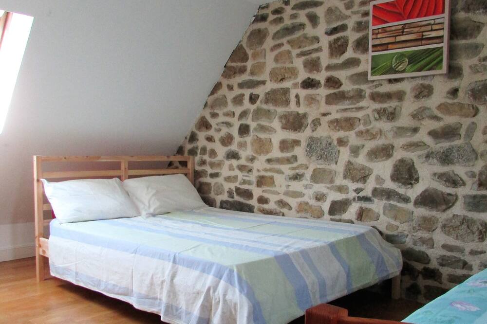 Photo of Bedroom in Saint-Hippolyte