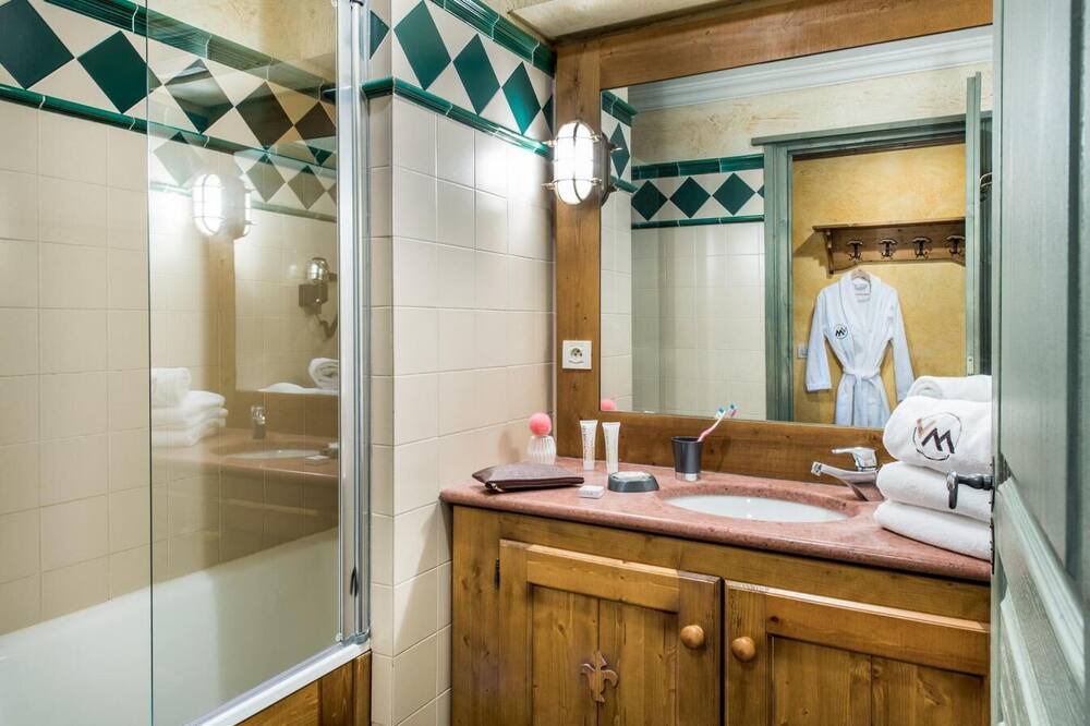 Photo of Bathroom in Les Almes