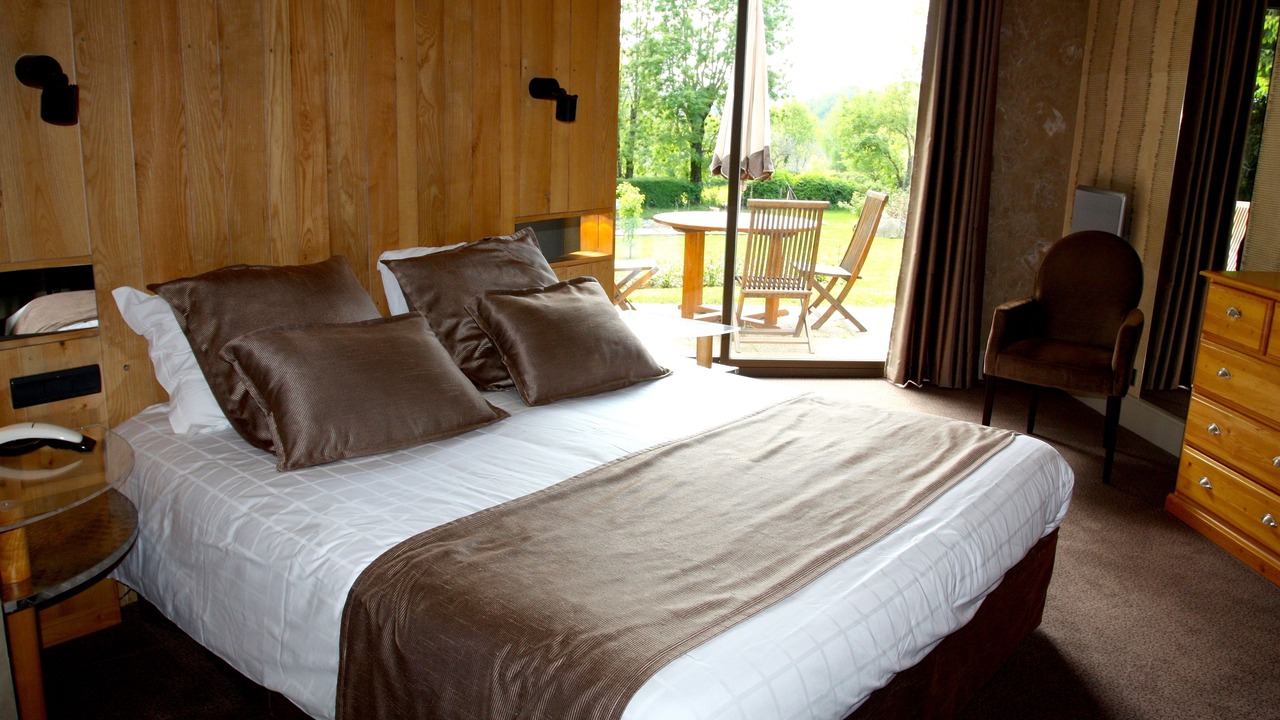 Photo of Bedroom in Mur-de-Barrez