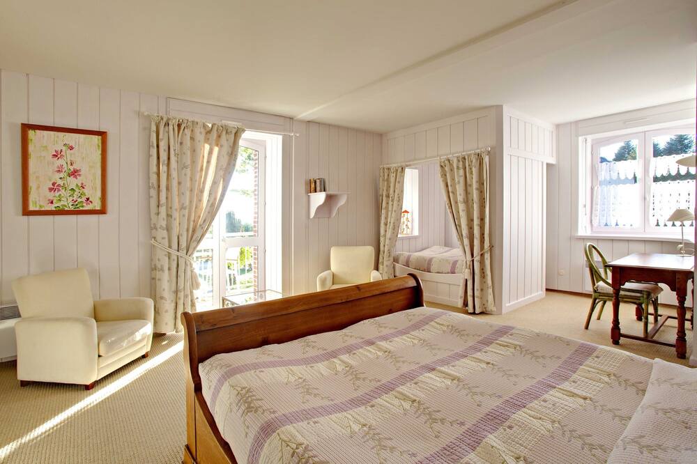 Photo of Bedroom in Boisset