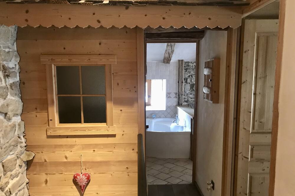 Photo of Bedroom in Le Villaret du Nial