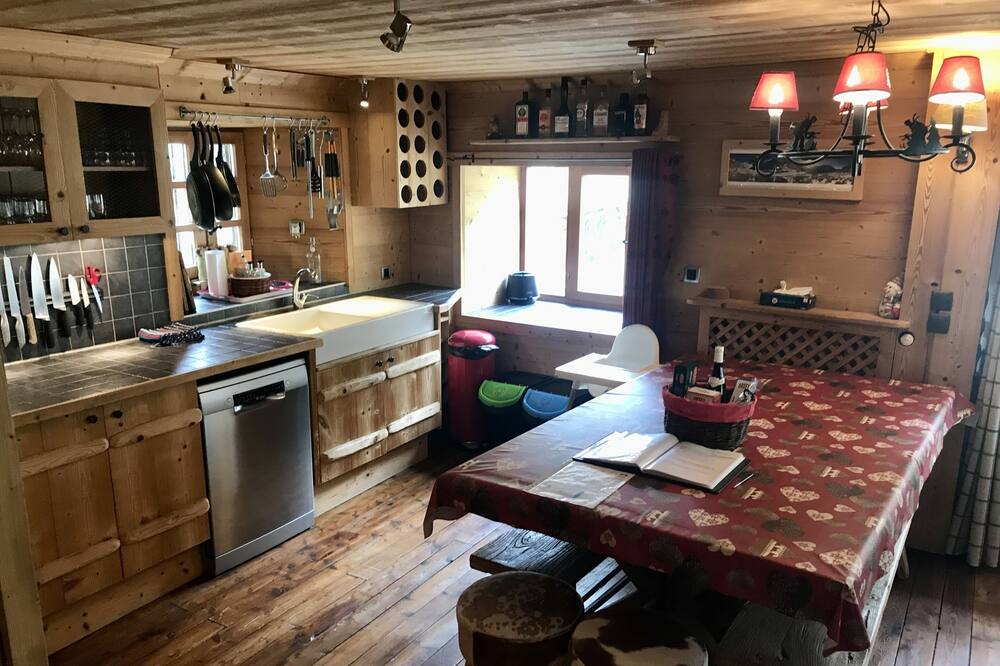 Photo of Kitchen in Le Villaret du Nial