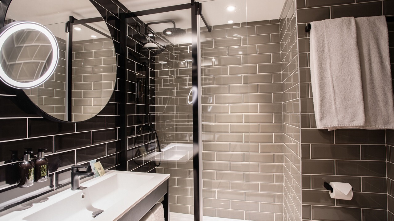 Photo of Bathroom in Ferney-Voltaire