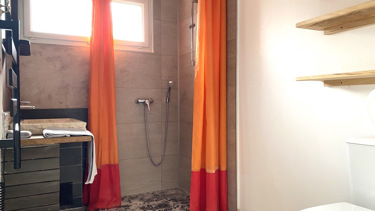 Photo of Bathroom in Proulieu