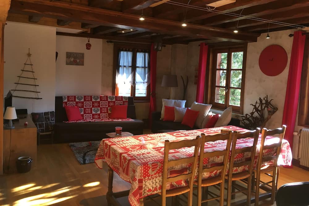 Photo of Livingroom in Saint-Pierre-d'Entremont