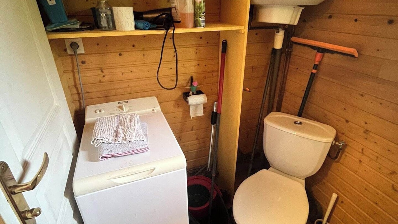 Photo of Bathroom in Lacapelle-Viescamp
