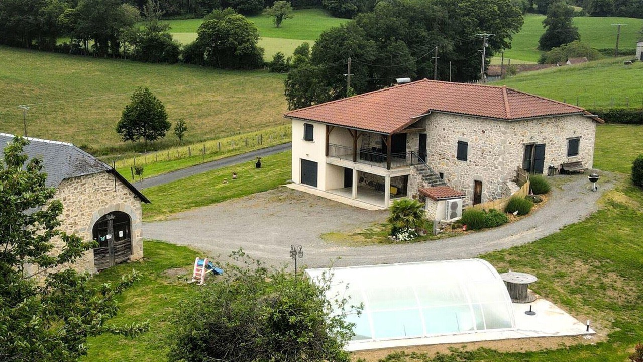 Photo of Outdoor in Parlan