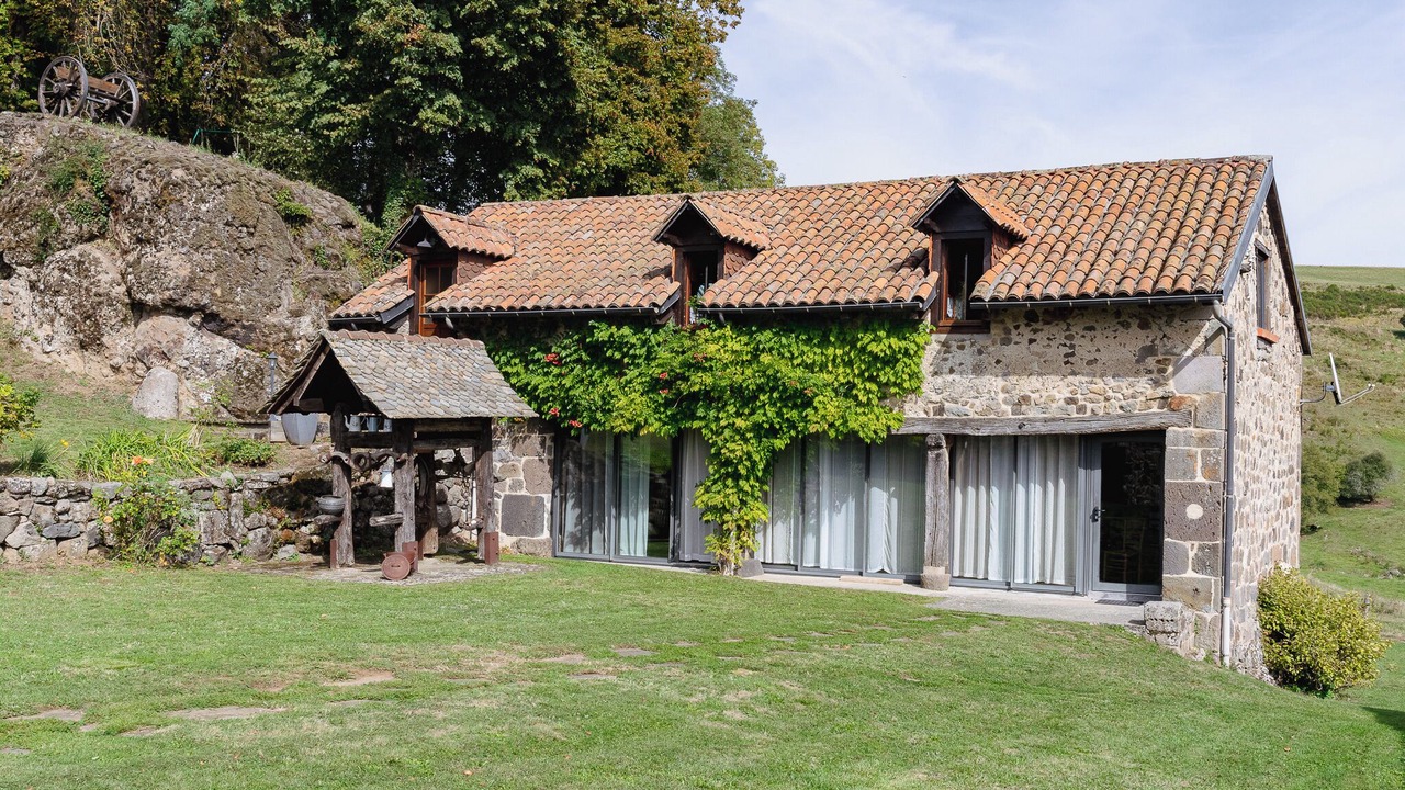 Photo of Outdoor in Saint-Etienne-de-Carlat