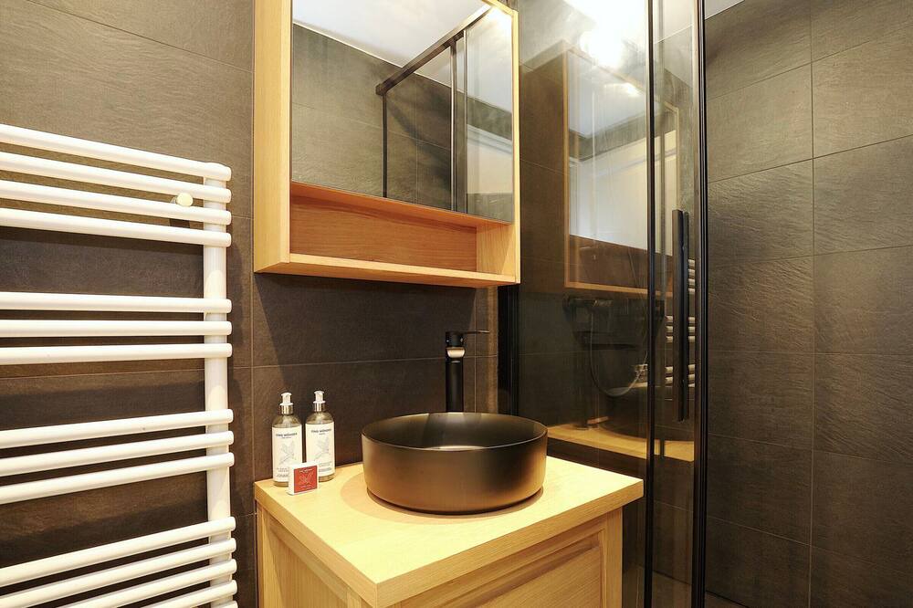 Photo of Bathroom in La Perriere