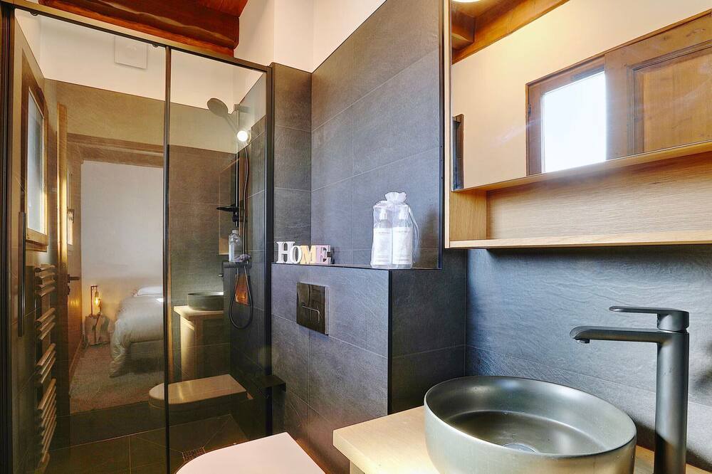 Photo of Bathroom in La Perriere