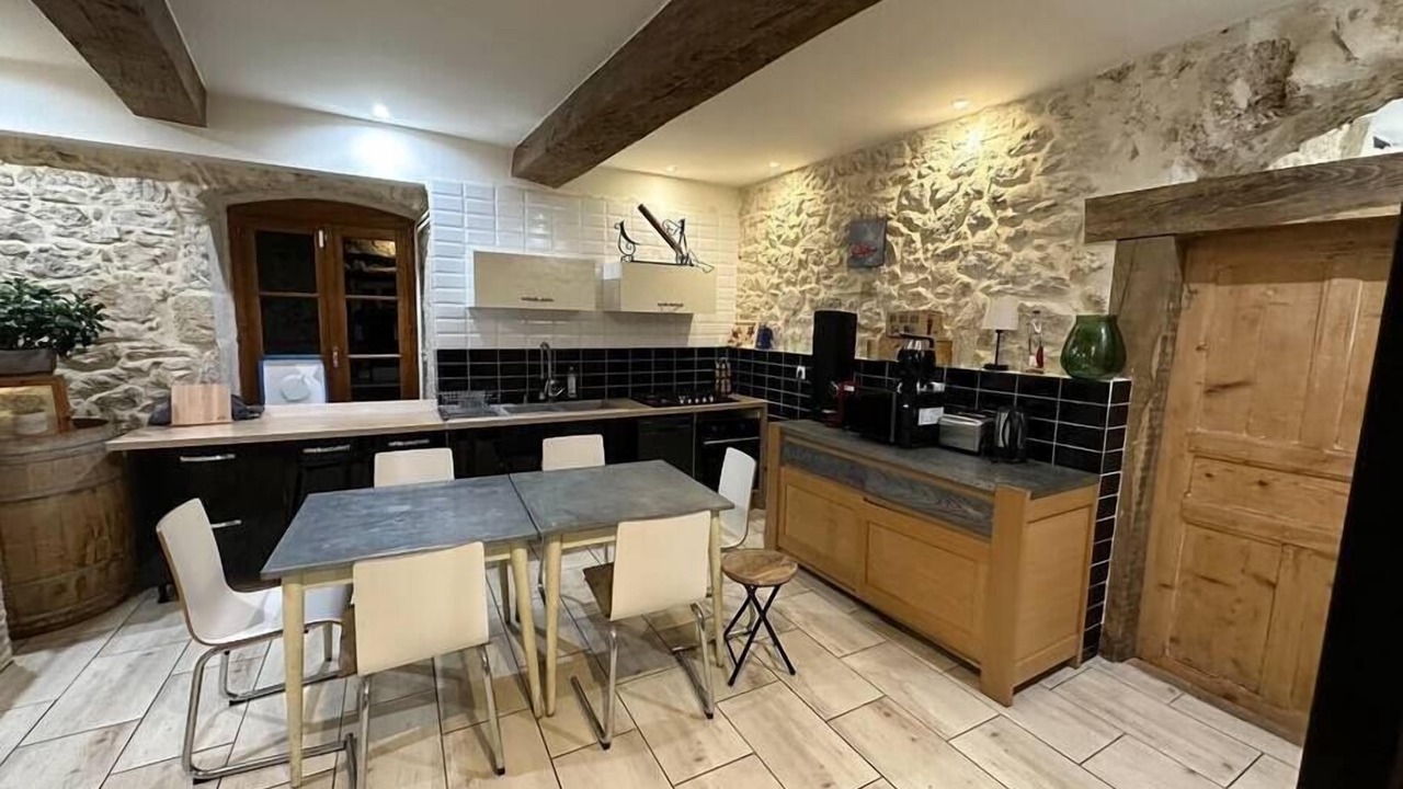 Photo of Kitchen in Saint-Benoit