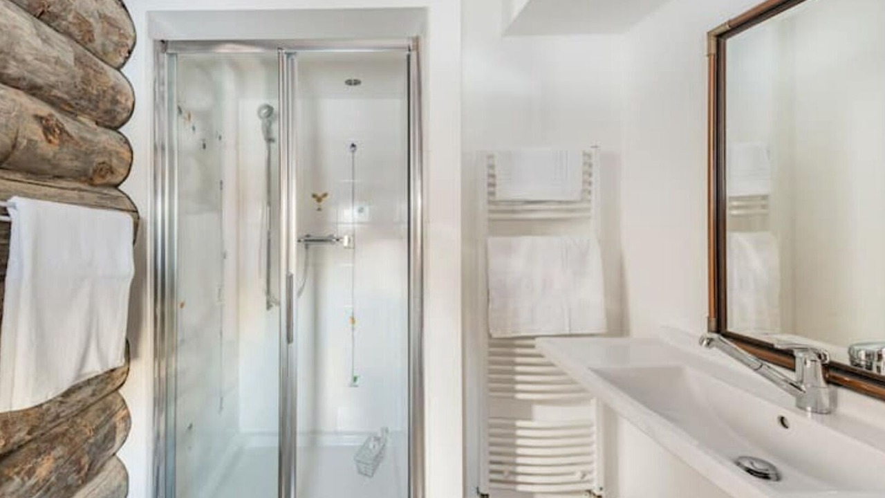 Photo of Bathroom in Les Tines
