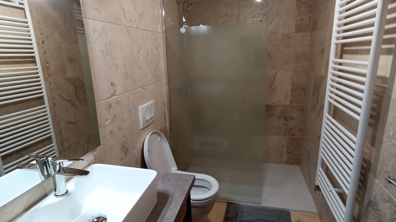 Photo of Bathroom in Guyans-Vennes