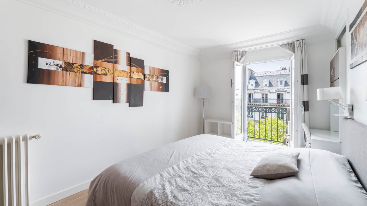 Photo of Bedroom in Arts-et-Metiers