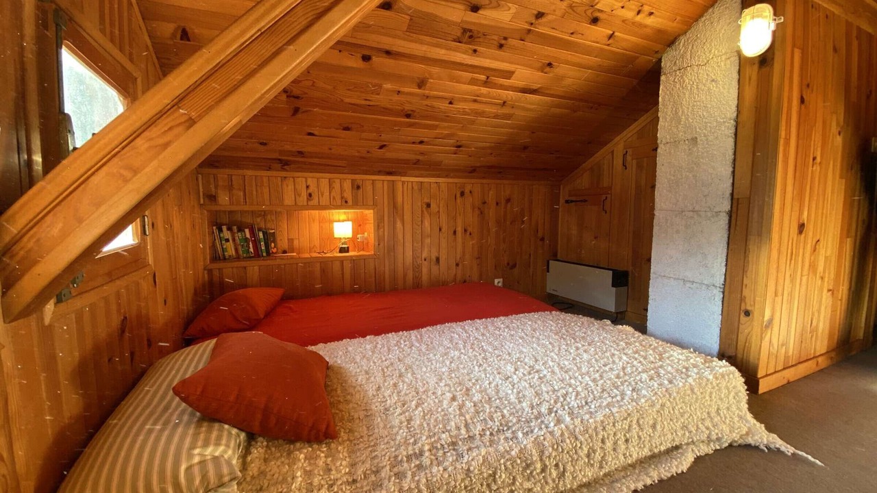 Photo of Bedroom in Areches