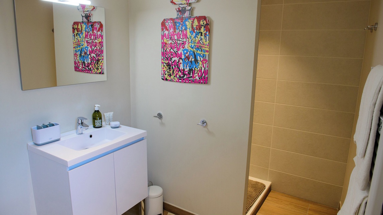 Photo of Bathroom in LʼEtrat