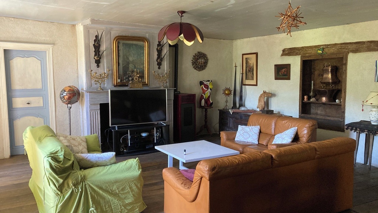 Photo of Livingroom in Ladinhac