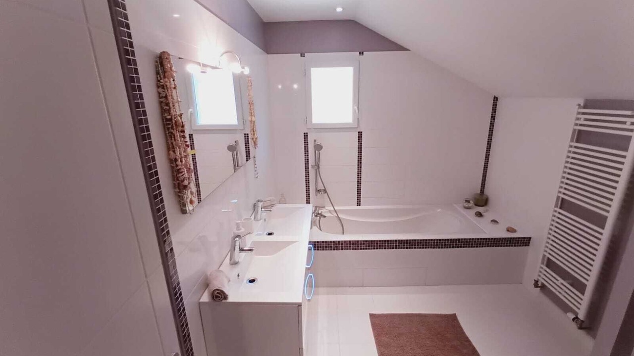 Photo of Bathroom in Fontanil-Cornillon