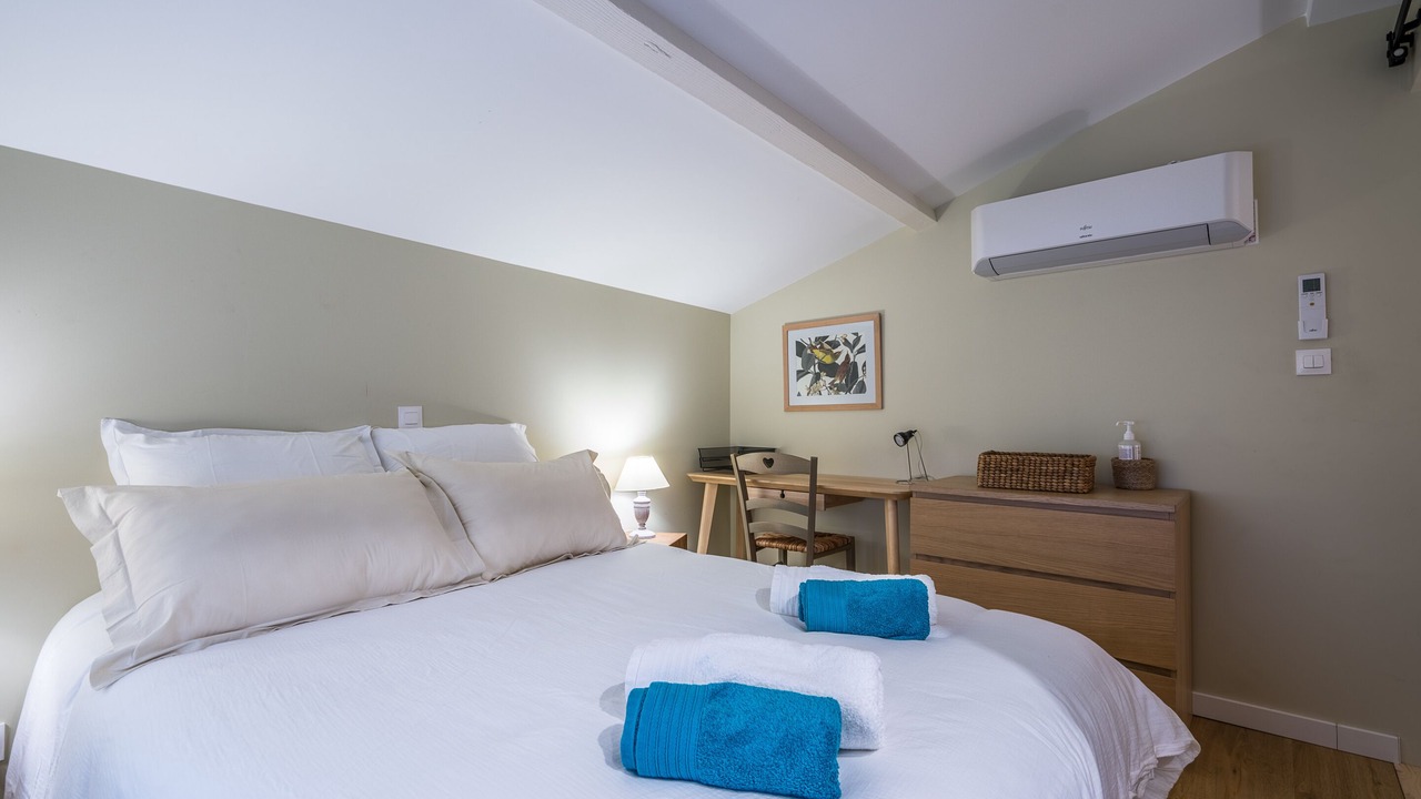 Photo of Bedroom in Colombier-Saugnieu