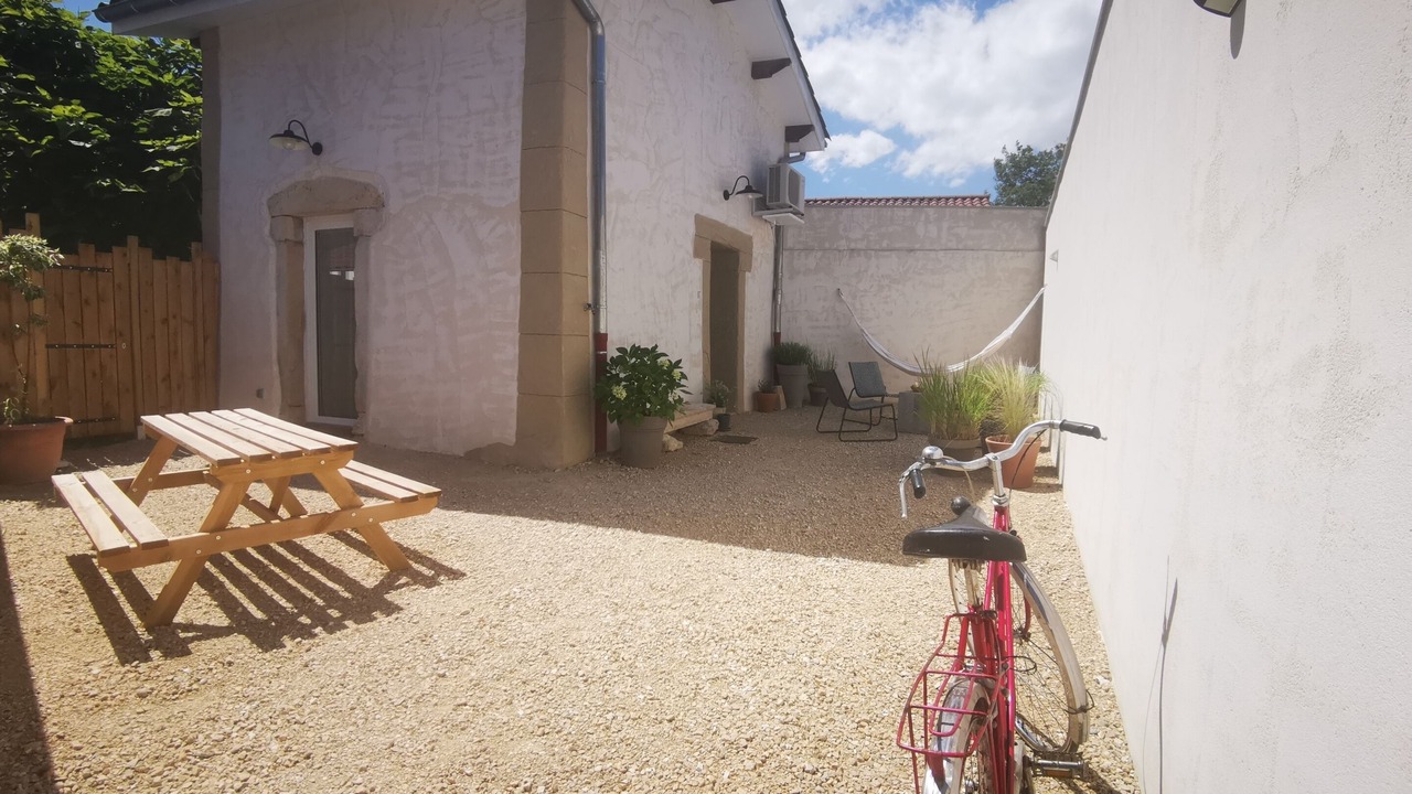 Photo of Outdoor in Colombier-Saugnieu