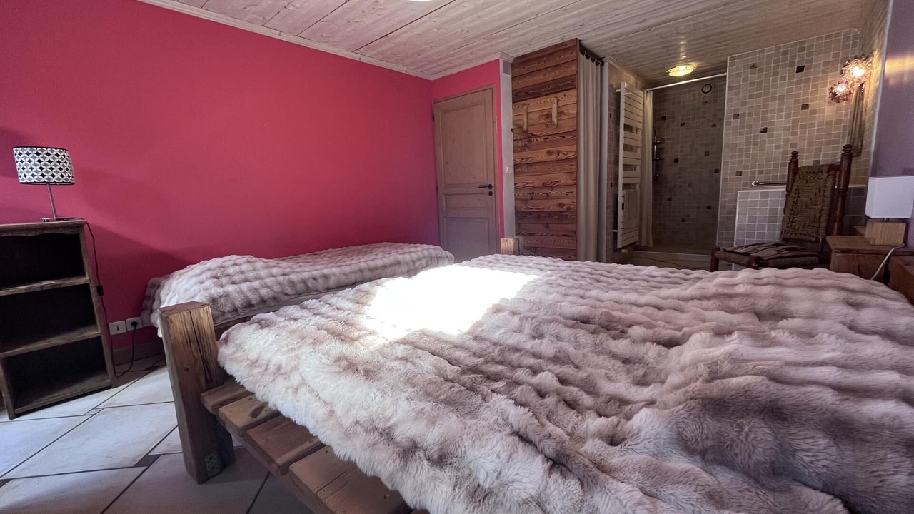 Photo of Bedroom in Albiez-le-Vieux