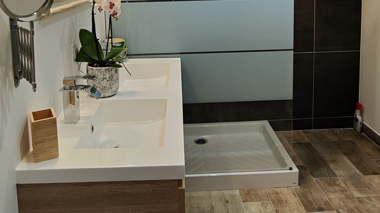 Photo of Bathroom in Saint-Etienne-de-Fontbellon