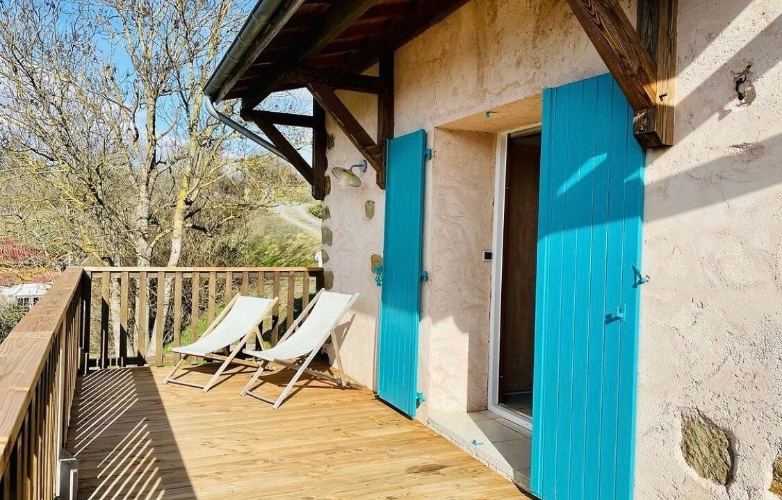 Photo of Patio Balcony in Saint-Jean-Saint-Maurice-sur-Loire