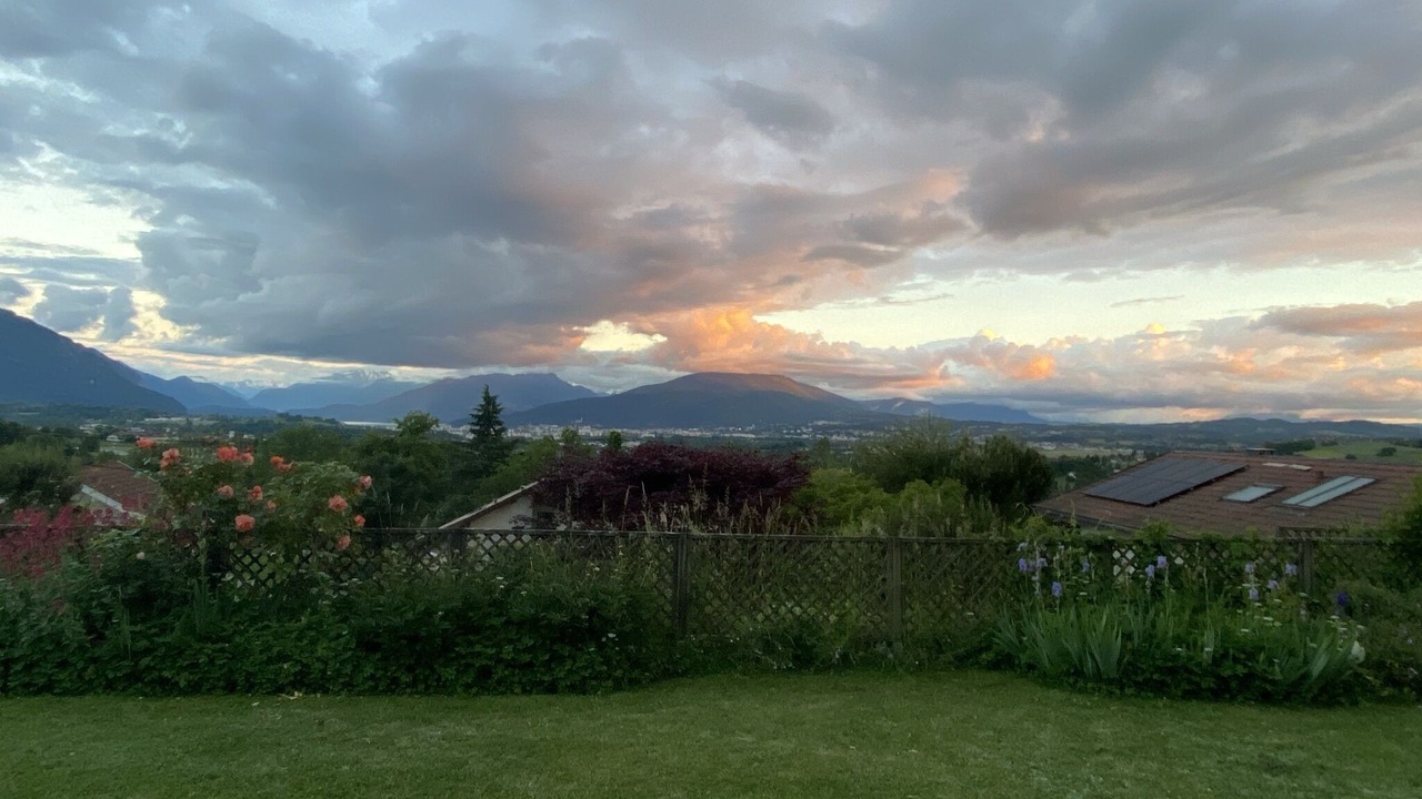 Photo of Outdoor in Pringy