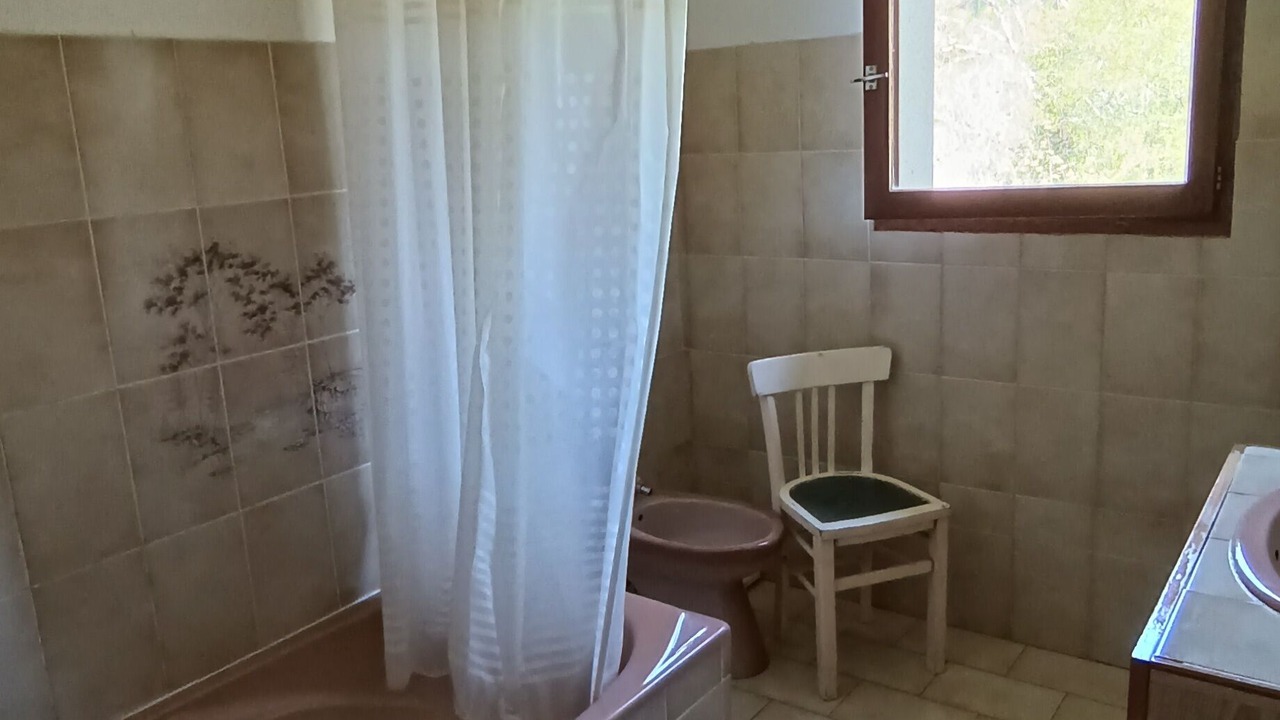 Photo of Bathroom in Saint-Etienne-de-Maurs
