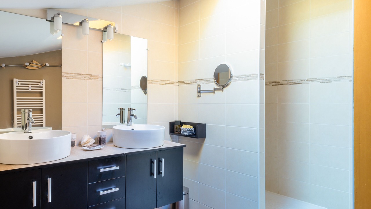 Photo of Bathroom in Aubenas