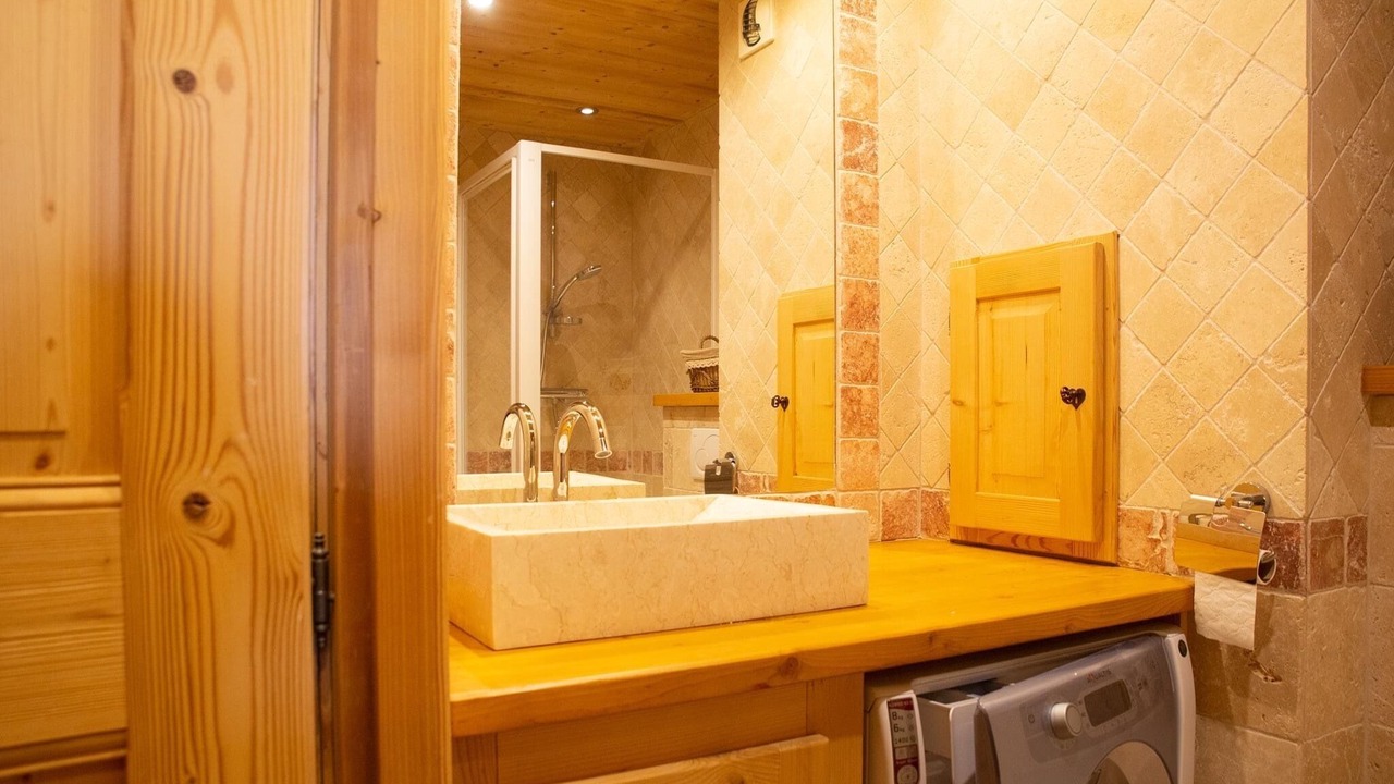 Photo of Bathroom in La Perriere